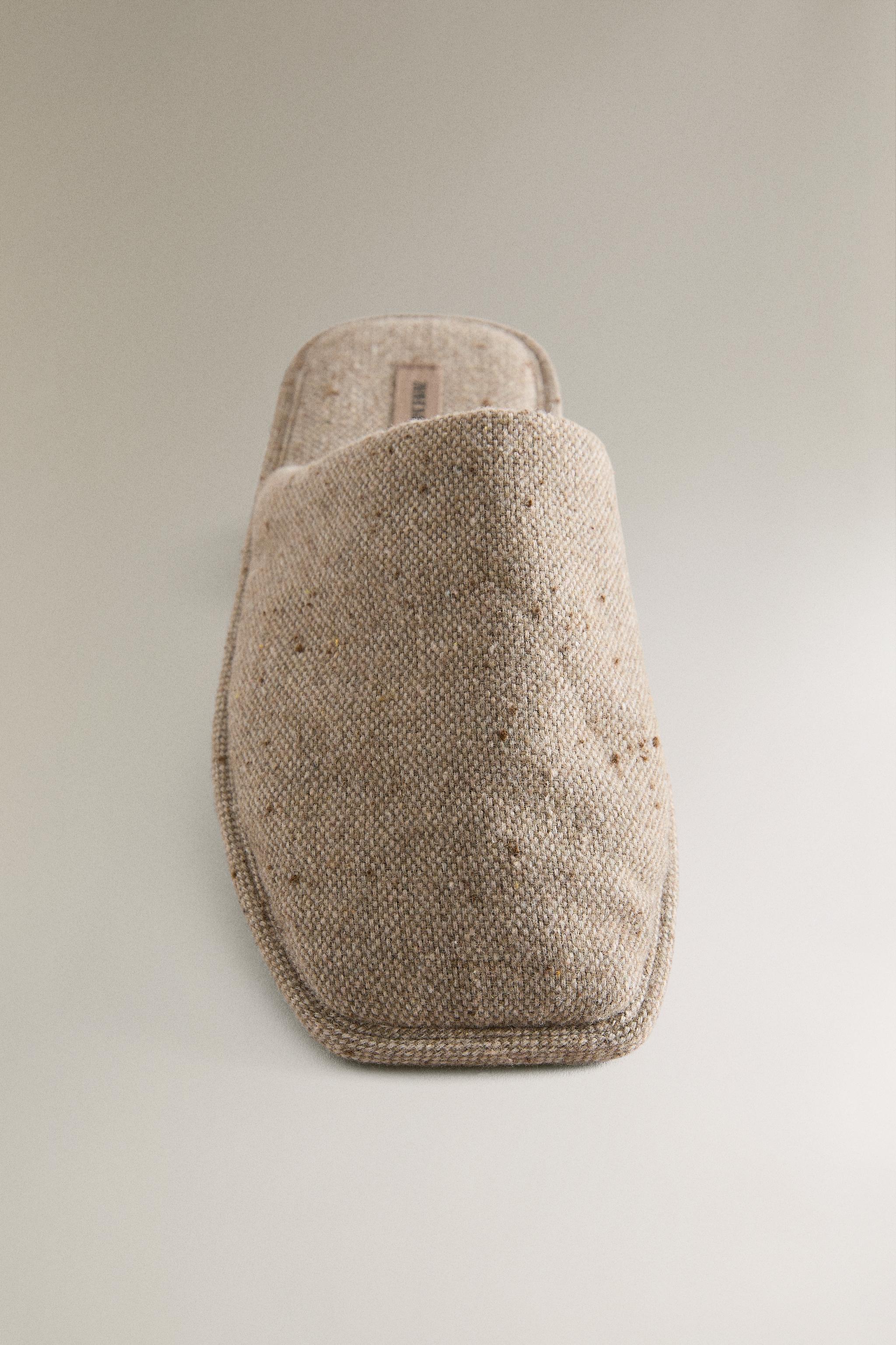 WARM FABRIC SLIPPERS